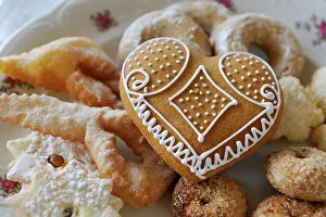 Gourmet Prints: Heart shaped ginger-bread, tavern Zbondini