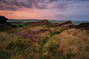 Heather Prints: Hen Cloud with covering of heather