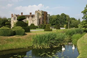 Kent Collection: Hever Castle, dating from the 13th century, childhood home of Anne Boleyn, Kent, England