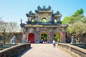 Holiday Maker Prints: Hien Nhon Gate (Cua Hien Nhon) entrance to Imperial City of Hue