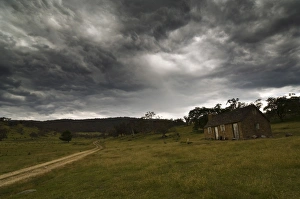 Images Dated 27th December 2007: High Country hut, Jindabyne, New South Wales, Australia, Pacific