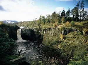 County Durham Collection: High Force waterfall, the Pennine Way, River Tees, Teesdale, County Durham