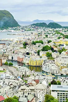 Vacations Gallery: High view of the harbour and town of Alesund, Norway, Scandinavia, Europe