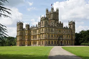 Trending: Highclere Castle (Downton Abbey)