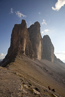 Images Dated 21st August 2010: Hiking in front of Tre Cime di Lavaredo, Dolomites, eastern Alps, South Tyrol