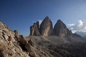 Images Dated 21st August 2010: Hiking in front of Tre Cime di Lavaredo, Dolomites, eastern Alps, South Tyrol