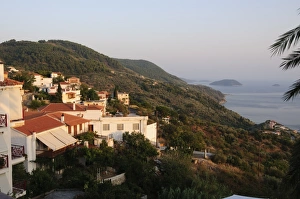 Images Dated 26th August 2008: Hill town of Glossa, Skopelos, Sporades Islands, Greek Islands, Greece, Europe