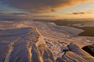 Hoar frost on the rocks at sunset on White Tor, Derwent Edge, Derwent Moor