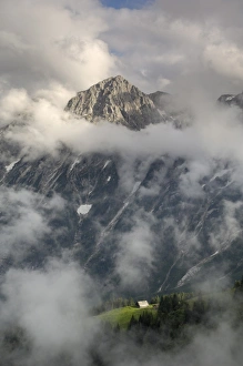 Images Dated 18th June 2008: Hoher Goll mountain range seen from the Rossfeld Panoramastrasse