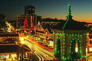 Skyline Gallery: Holiday lights