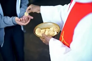 Images Dated 28th March 2010: Holy Communion, Paris, France, Europe