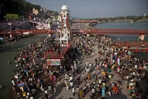 Images Dated 11th February 2010: Holy ghat of Har Ki Pauri in Haridwar during Kumbh Mela in 2010, Haridwar