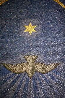 Images Dated 6th March 2000: Holy Spirit mosaic, London, England, United Kingdom, Europe
