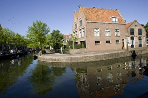 Images Dated 11th May 2008: Hoorn back streets, Holland, Europe