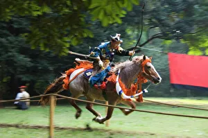 Images Dated 10th January 2000: Horse Back Archery Competition (Yabusame)