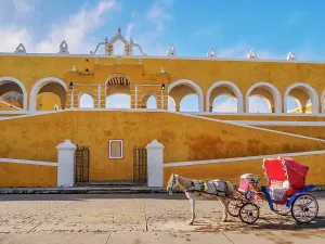 Carriage Prints: Horse-drawn carriage in front of the Convent of San Antonio de Padua