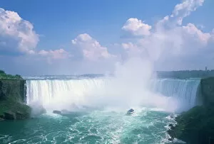 Natural Landmark Gallery: Horseshoe Falls, Niagara Falls, Ontario, Canada, North America