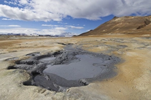 Hot pools and boiling mud at Namaskard thermal area