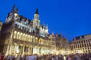 Hotel de Ville (Town Hall) in the Grand Place illuminated at night, UNESCO World Heritage Site