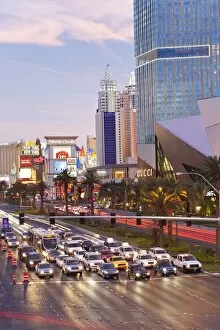 Images Dated 16th April 2011: Hotels and casinos along the Strip, Las Vegas, Nevada, United States of America, North America