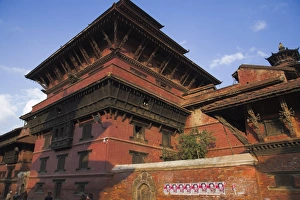 Bagmati Prints: A house with carved wooden windows
