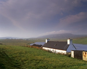 Shetland Prints: House at Flugarth by loch of Flugarth