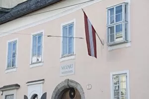 House where Mozart lived, now a museum, Salzburg, Austria, Europe