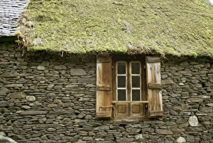 Single Storey Prints: Detail of house near Bielsa