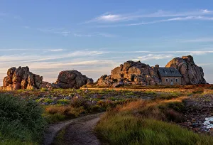 Residences Prints: The house between the rocks, Le Gouffre