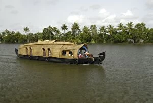 Houseboat in the Backwaters of Alleppey, Kerala, India, Asia