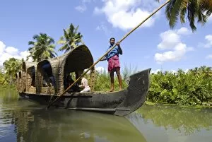 Houseboat in Murinjapuzha near Vaikom, Kerala, India, Asia
