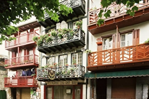 Euskadi Prints: Detail of houses