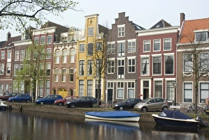 Images Dated 16th April 2009: Houses along canal, Leiden, Netherlands, Europe