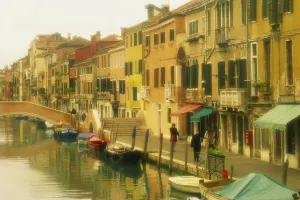 Ghetto Prints: Houses on canalside