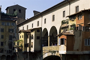 Houses and shops on the Ponte Vecchio