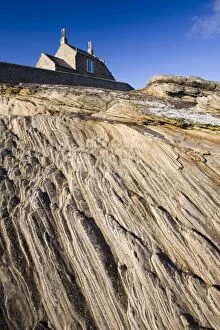 Images Dated 9th November 2009: Howick Bathing House perched above rocky shore, near Alnwick, Northumberland