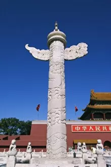 Images Dated 31st October 2007: Huabiao statue and Gate of Heavenly Peace at the Forbidden City Palace Museum