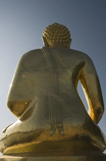 Images Dated 2nd January 2008: Huge Golden Buddha, Sop Rouk, Golden triangle, Thailand