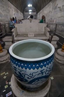 Images Dated 29th August 2010: Huge pot inside the Ming Tombs, UNESCO World Heritage Site, Bejing, China, Asia