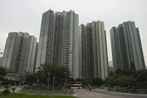 Images Dated 7th November 2007: Huge residential apartment blocks in the new suburban town of Tung Chung