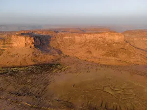A huge rock cliff and canyon near Kamour, Mauritania, Sahara Desert, West Africa, Africa