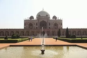 Images Dated 9th April 2010: Humayuns tomb, UNESCO World Heritage Site, New Delhi, India, Asia