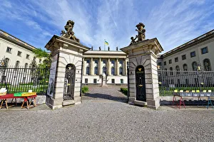 Visitor Attraction Prints: Humboldt University main building
