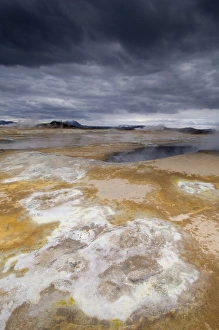 Images Dated 14th November 2007: Hverir geothermal fields at the foot of Namafjall mountain, Myvatn lake area