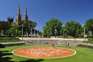 Images Dated 31st October 2009: Hyde Park and St. Marys Cathedral, Sydney, New South Wales, Australia, Pacific