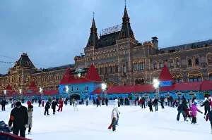 Images Dated 9th February 2008: Ice skating in Red Square, UNESCO World Heritage Site, Moscow, Russia, Europe
