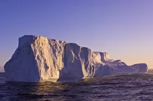 Images Dated 27th January 2005: Iceberg in the Gerlache Strait, Antarctica, Polar Regions