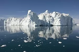 Images Dated 31st July 2006: Icebergs in Disko Bay, UNESCO World Heritage Site, Ilulissat (Jakobshavn), Greenland, Denmark