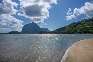 Wonders Prints: The iconic rock of Le Morne Brabant