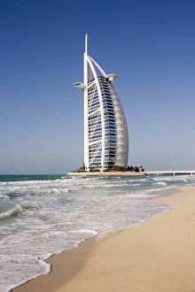Dubai Prints: The iconic symbol of Dubai